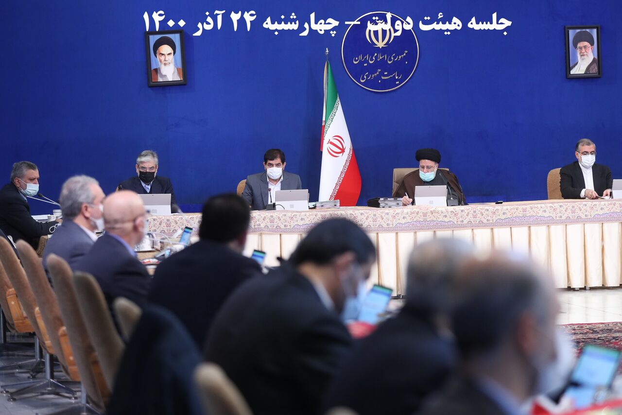 مواد معدنی و محصولات نفتی و گازی مشمول مالیات بردرآمد صادرات
شد