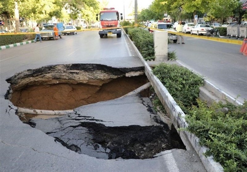 مهار "بحران فرونشست" در کشورمان جز با
احیای آبخوان‌ها ممکن نیست