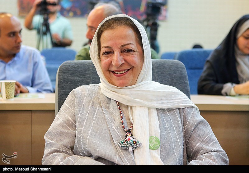 از بازگشت آرامش به سینما تا رفع مشکل «کلاه قرمزی»/ گفت‌وگو
با مرضیه برومند