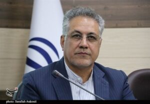 اعظمی: در برخی شهرهای کشور هر کیسه آرد 300 تا 400 هزار تومان
خرید و فروش می‌شود