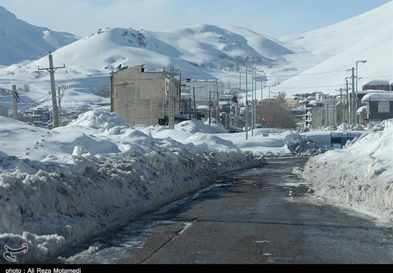 بازگشایی تمام راه‌های روستایی کوهرنگ تا پایان امروز