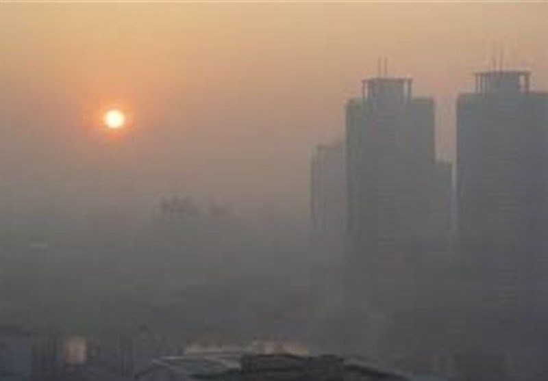 برگزاری کمیته اضطرار آلودگی هوا/ احتمال غیرحضوری شدن مدارس
در روز دوشنبه ۱۱ دی