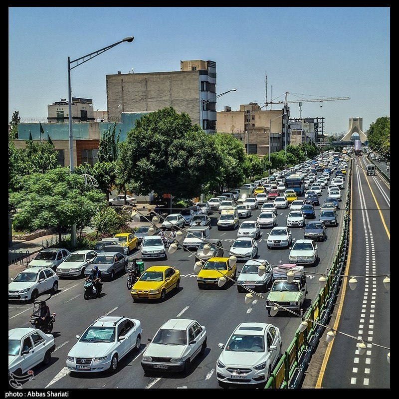 تردد روان در جاده‌های شمال/ ترافیک سنگین در محورهای ورودی به تهران