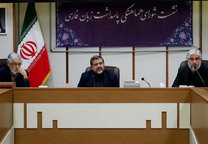 ثبت ۲۰۰ هزار نام غیرایرانی در اصناف کشور/هشدار پلیس به ۴۱
هزار متخلف