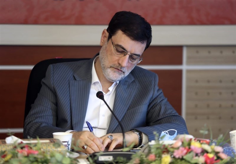 جان‌هایمان را در بهار طبیعت با زلال یاد مطهر شهدا تازه
کنیم