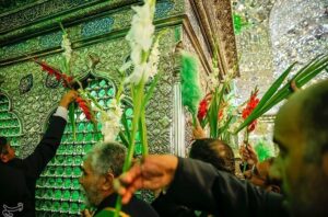 حال و هوای حرم‌ ‌شاهچراغ در روز بزرگداشت ‌احمدبن‌موسی(ع) /
امروز خورشید از شیراز طلوع کرد + تصاویر