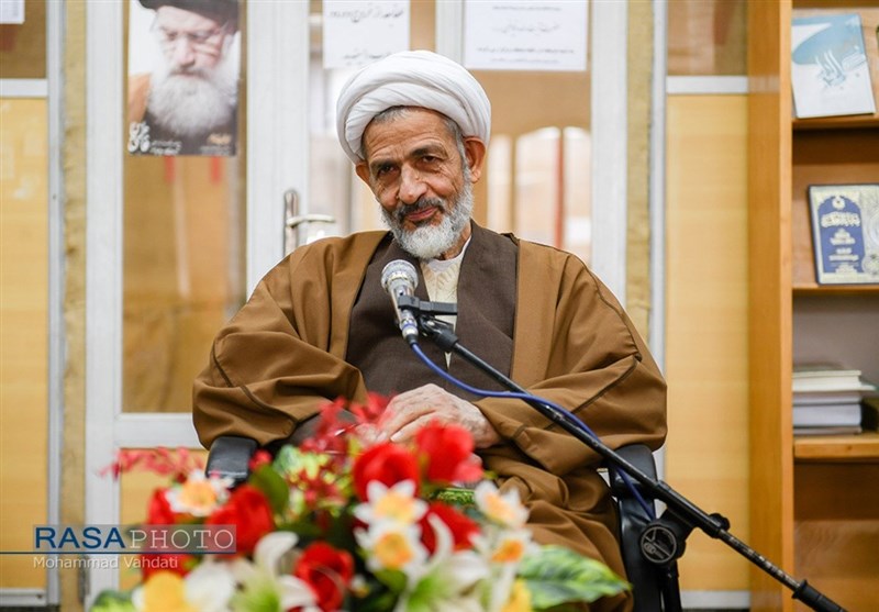 علامه مصباح یزدی مقید به مراعات ادب محضر خداوند بود