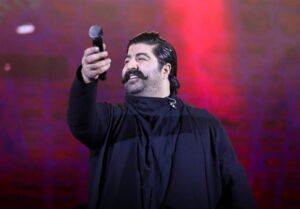 علی یاسینی شاد خواند، بهنام بانی همدردی کرد/ یزدی‌ها با
مولوی، سعدی و حافظ آمدند! + فیلم