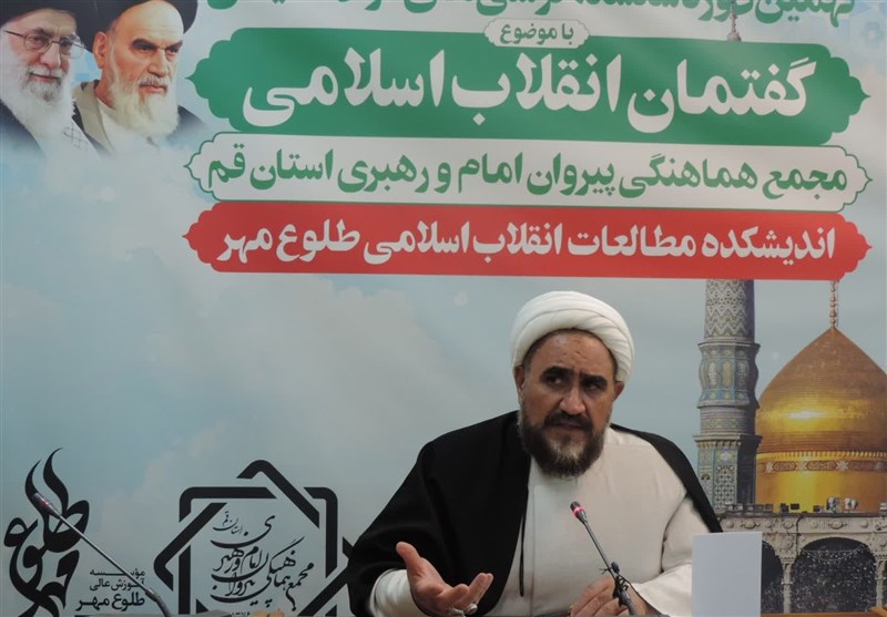 مهاجرنیا: مدیریت فرهنگی پیامبر(ص) الگوی برجسته‌ای برای
راهبرد تحوّل در انقلاب اسلامی