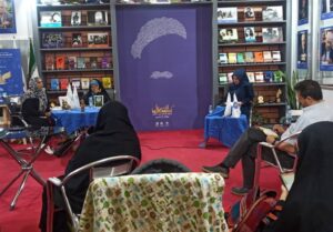 ناشران از انتشار کتاب مذهبی می‌ترسند/ نیاز به خانه تکانی در
ادبیات پایداری داریم