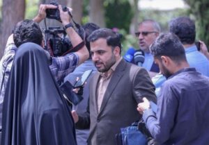 وزیر ارتباطات: همه کشورها باید در ساختن فضای مجازی آینده نقش
داشته باشند