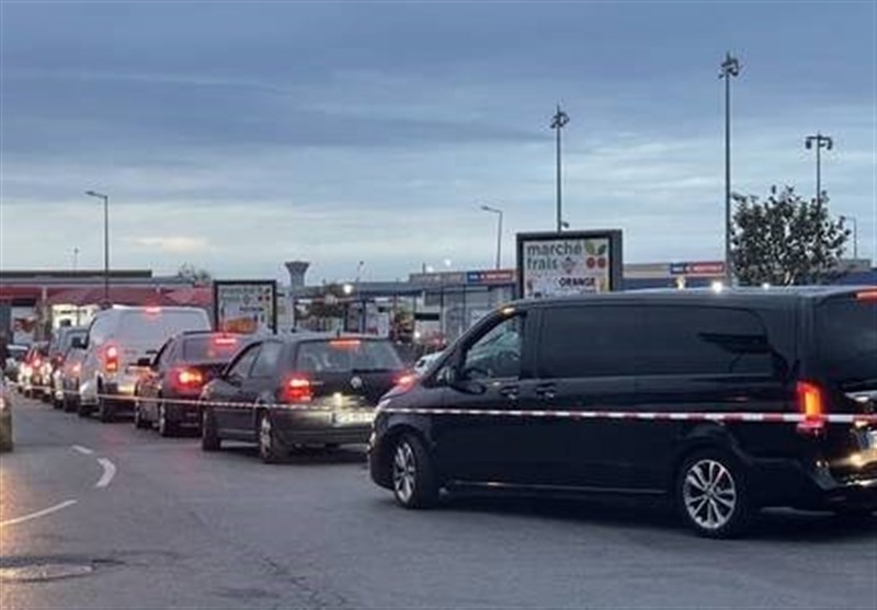 کمبود بنزین در فرانسه با اعتصاب کارگران پالایشگاه‌های
نفت